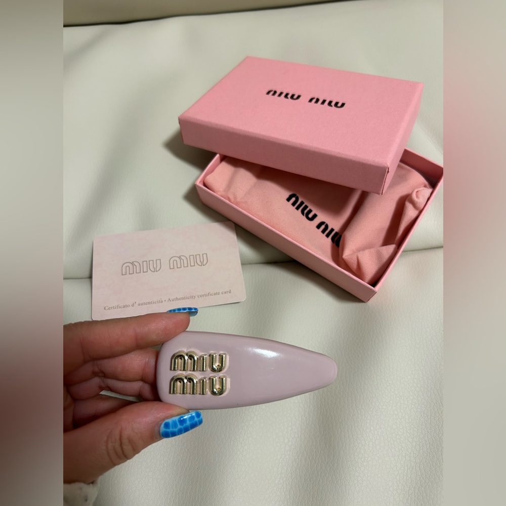 Miu Miu Patent leather hair clip